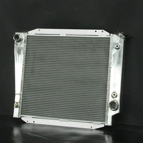 Aluminum Radiator 521 3Row Fit Ford Bronco 1966 1977 V8 AT 52mm 5 0L