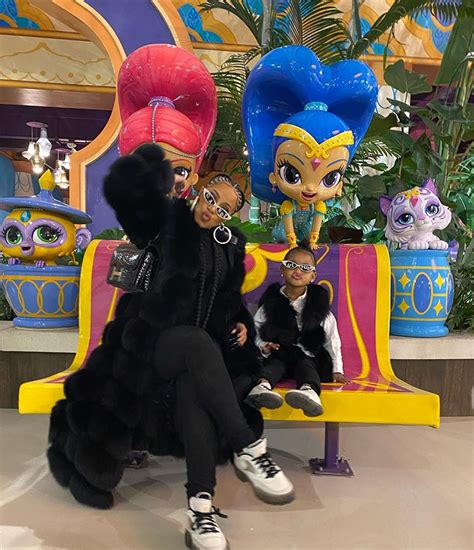 NickALive!: Cardi B Visits Nickelodeon Universe at American Dream with Daughter, Friends