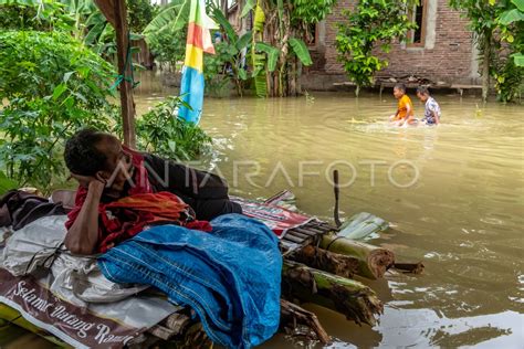 BANJIR DI DEMAK MULAI SURUT ANTARA Foto