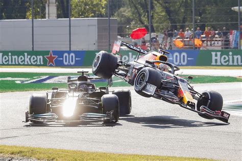 El Accidente Entre Verstappen Y Hamilton En El Gp De Italia La