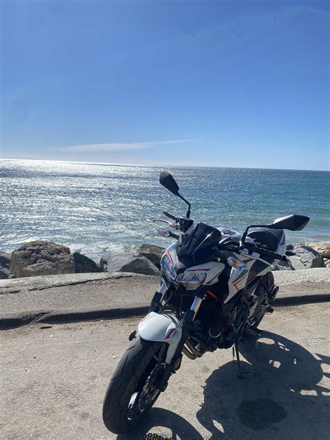 Pacific coast with Stella today, everyone stay safe out there : r/Kawasaki