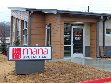 whats  difference   urgent care clinic   walk