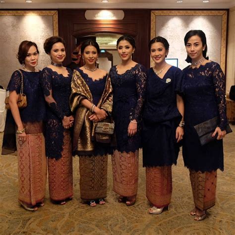 Kebaya Seragam Bridesmaid Ragam Warna