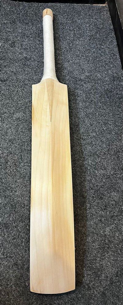 Standard Handle Brown 38 Inch Kashmir Willow Wooden Cricket Bat At Rs