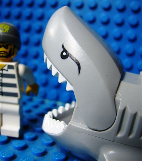 Toyriffic: LEGO Great White Shark (and Aquaman too!)