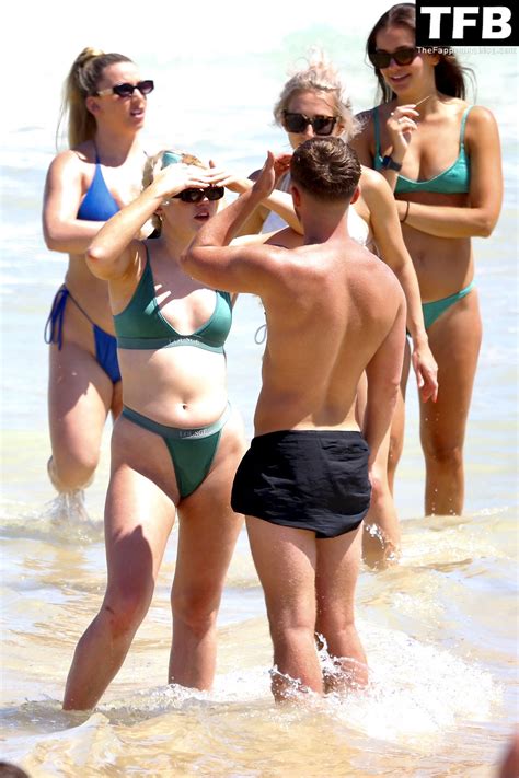 Missy Keating Shows Off Her Curves In A Green Bikini With Friends On