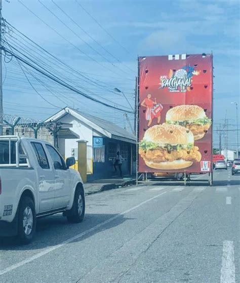 KFC billboard blocks entire lane on South Quay – Who’s responsible ...