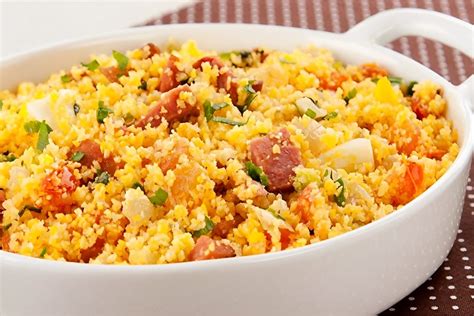 Farofa simples muito fácil de preparar deliciosa e perfeita para o seu