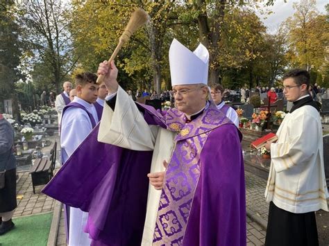 Uroczysto Wszystkich Wi Tych I Dzie Zaduszny Oficjalna Strona