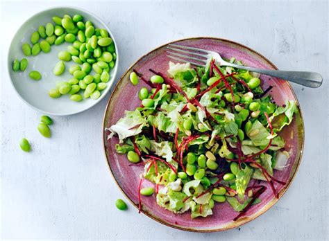 Oosterse Salade Met Sojaboontjes En Pijnboompitten Recept Allerhande