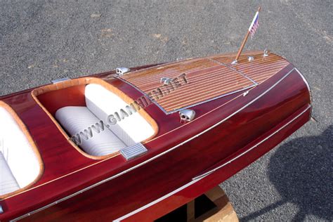 Model Boat Chris Craft Barrel Back