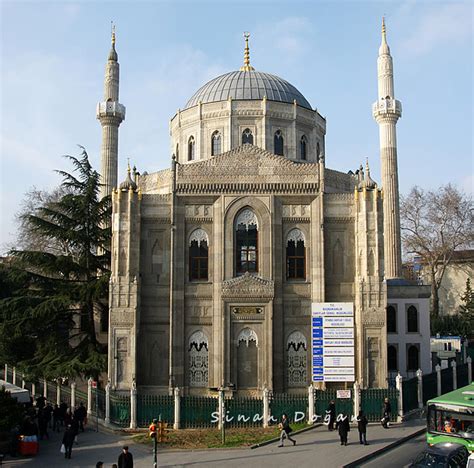 Pertevniyal Valide Sultan Camii A Photo On Flickriver