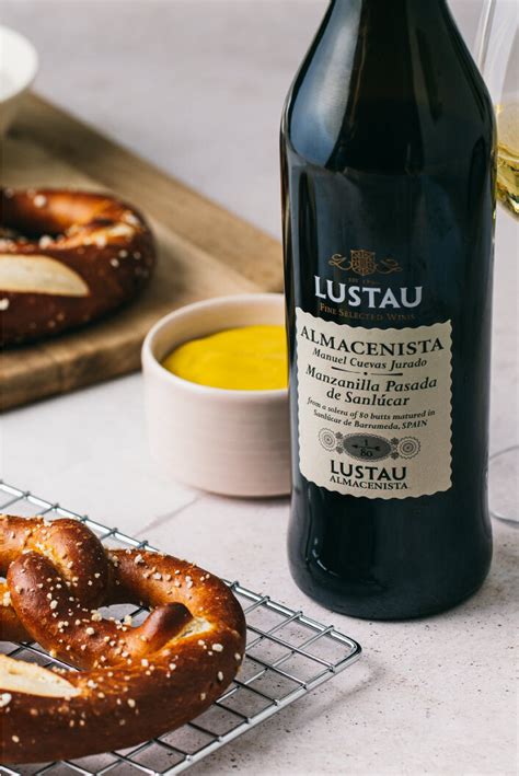 Pairing Manzanilla Sherry – Best wine to eat with a Pretzel