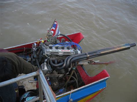 File:Long-tail boat engine.jpg - Wikimedia Commons