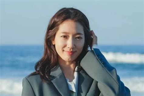 Park Shin Hye Jadi Iblis Menawan Di Drama Korea Terbaru The Judge From