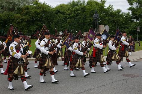 Pipes and Drums – The Cameron Highlanders of Ottawa Foundation