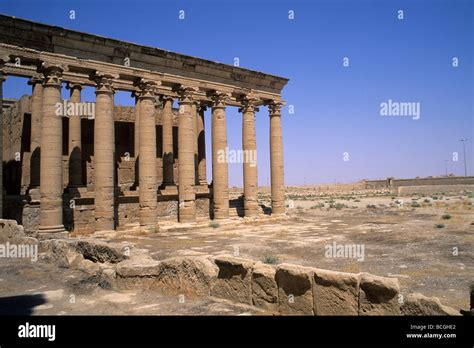 Iraq Archaeological Site To Hatra Stock Photo Alamy