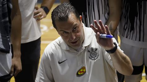 Corinthians D Trabalho Mas Paulistano Campe O Do Paulista De Basquete