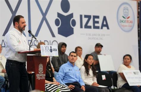 Celebran Aniversario Del Izea Con La Entrega De Certificados A