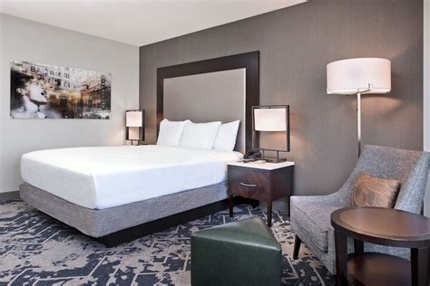 Hilton Baltimore Inner Harbor Baltimore Bookonline