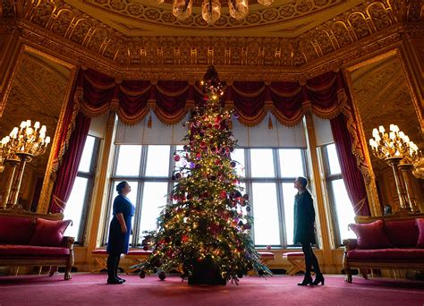 The Royal Family Unveils Christmas Tree at Windsor Castle - PureWow