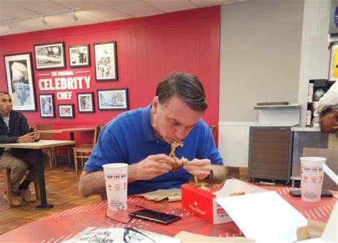 Michel Caballero Palma On Twitter Se Sec Bolsonaro Comiendo Pollo