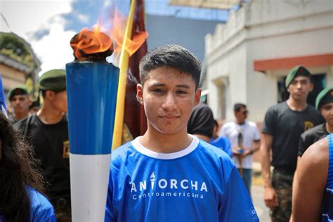 Ministerio de Educación on Twitter El fervor patrio está encendido