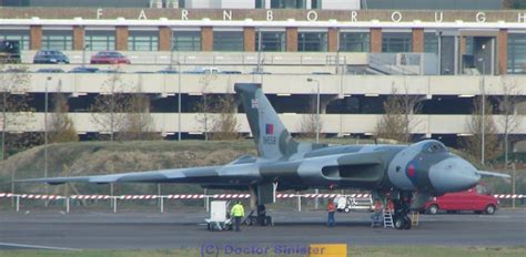 Vulcan XH558 – The Last Flight? | Armchair General Magazine - We Put ...