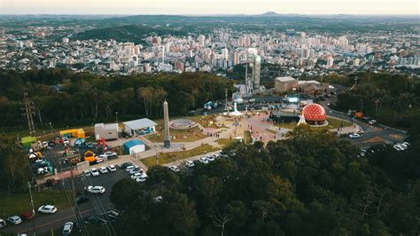 Parque Astronômico oferece programação para observação da primeira Lua