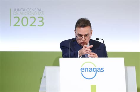 Enagás dispara por 6 su beneficio hasta 176 millones por la venta del