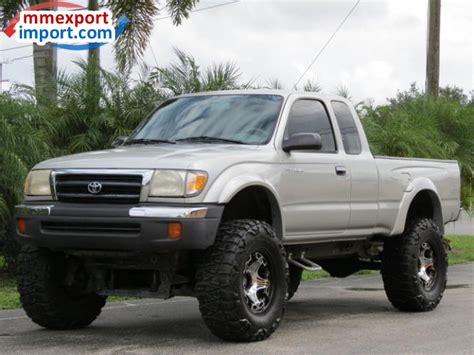 2000 Toyota Tacoma - Information and photos - MOMENTcar