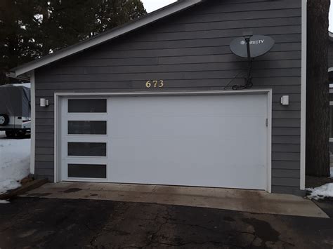 Modern vs. Carriage Garage Doors: The Pros and Cons for the Best