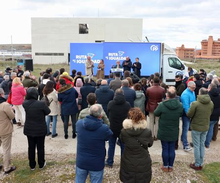 La Ruta Por La Igualdad Del Pp Se Pasea Por Segovia Acueducto