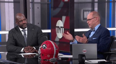 Shaq makes outrageous bet with Ernie Johnson Jr. about Georgia in the