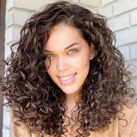 Hairstyle Trends For Curly Hair These Stylish Haircuts Showcase