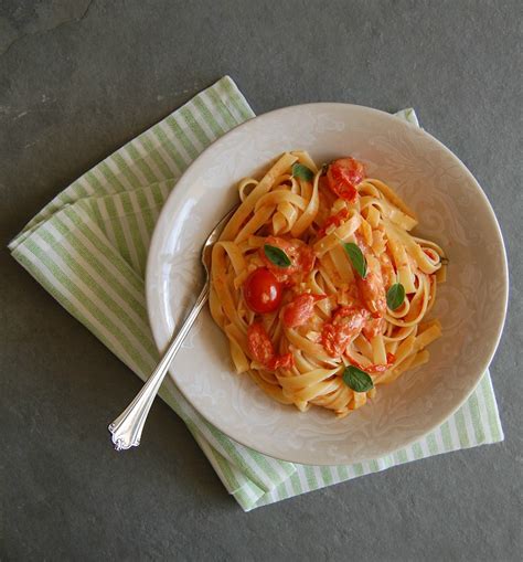 Technicolor Kitchen Macarrão Com Molho De Tomate Cereja E Sem Tempo Para Nada