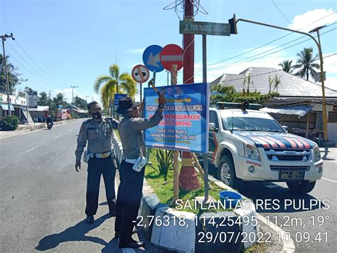 Dikmas Lantas Satlantas Polres Pulang Pisau Pasang Spanduk Peringatan Larangan Gunakan Knalpot