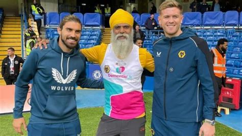 Wolves Fan Completes 125 Mile Walk For Dementia Charity Bbc News