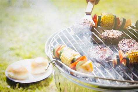 How to Throw an Epic End-of-Summer BBQ | Ebates.com