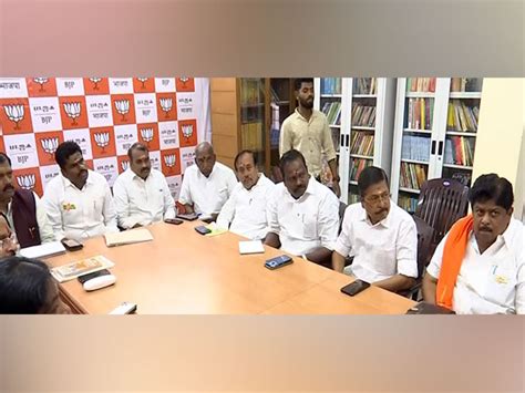 Tamil Nadu Bjp President Holds Meeting To Discuss Candidates For Lok