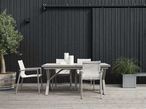 Hillmond matbord Khaki Terrazzo Brafab Hållbara utemöbler med