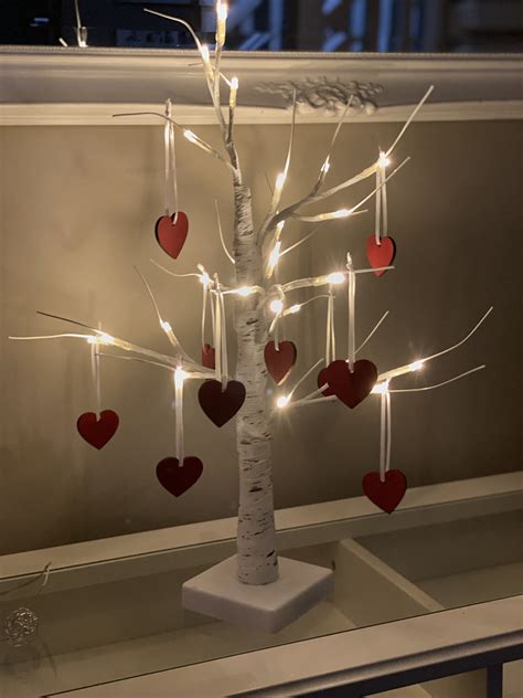 Valentine Tree In 2020 Valentine Tree Led Tree Decor