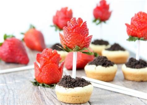 Sugar Cookie Flower Pots With Strawberry Roses Somewhat Simple