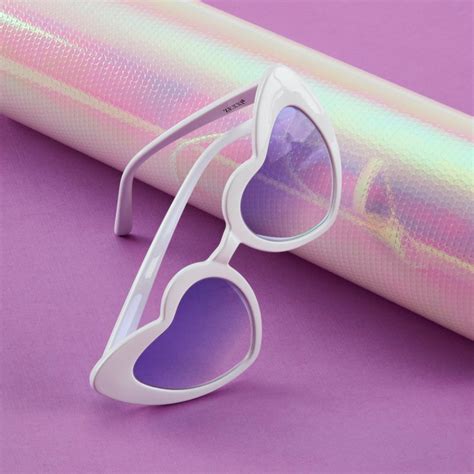 Heart Sunglasses: A Fun Fashion Statement