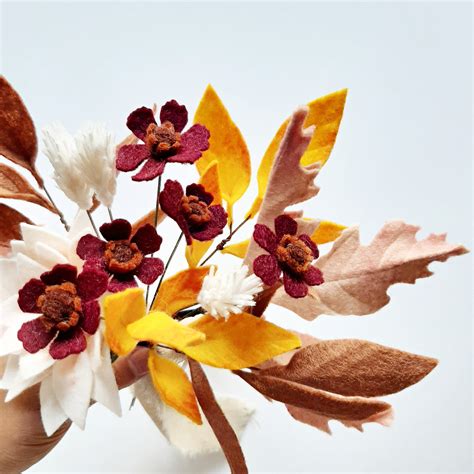 Dried Flower Inspired Autumn Flower Arrangement The Tsubaki