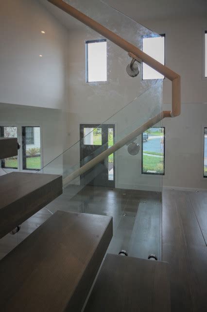 Floating Switchback Glass Mono Beam Staircase Mclean Va