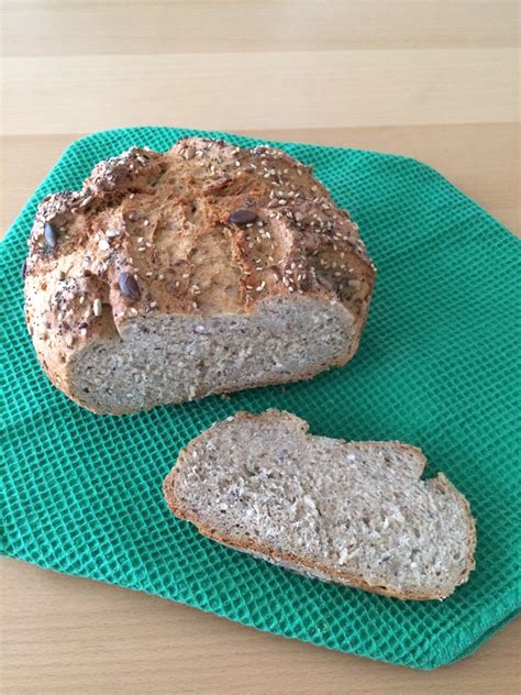 Vollkorn Körnerbrot Mahlen und Kneten mit dem Thermomix kochblog