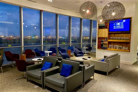 Review: Amex Centurion Lounge in Miami