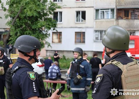 З явилося відео перших хвилин після удару по Харкову