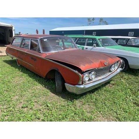 1960 FORD COUNTRY SQUIRE WAGON